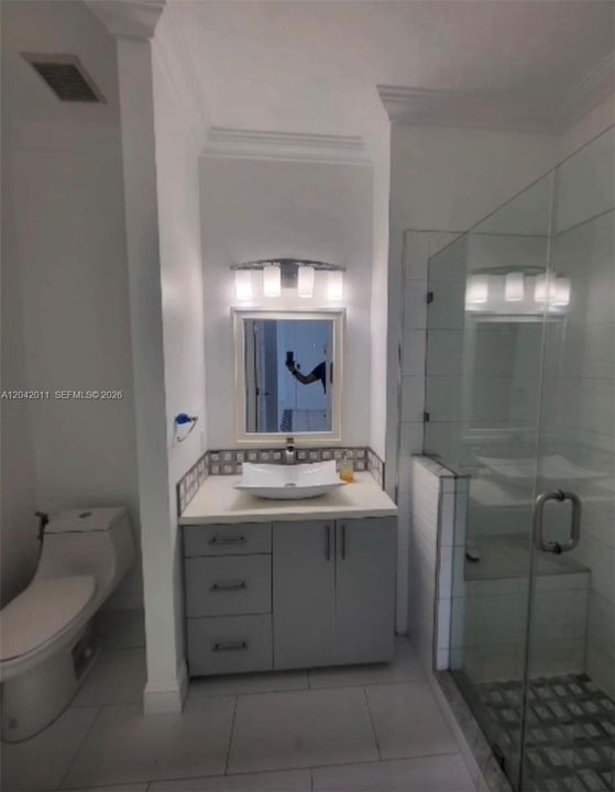 For Rent: $2,700 (3 beds, 2 baths, 1250 Square Feet)