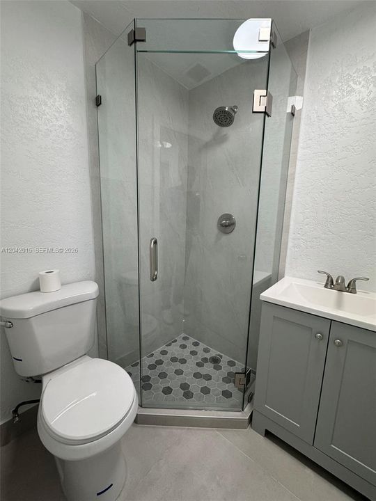 For Rent: $3,200 (3 beds, 2 baths, 1314 Square Feet)