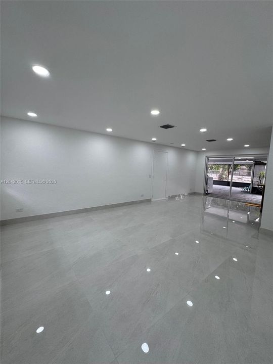 For Rent: $3,200 (3 beds, 2 baths, 1314 Square Feet)