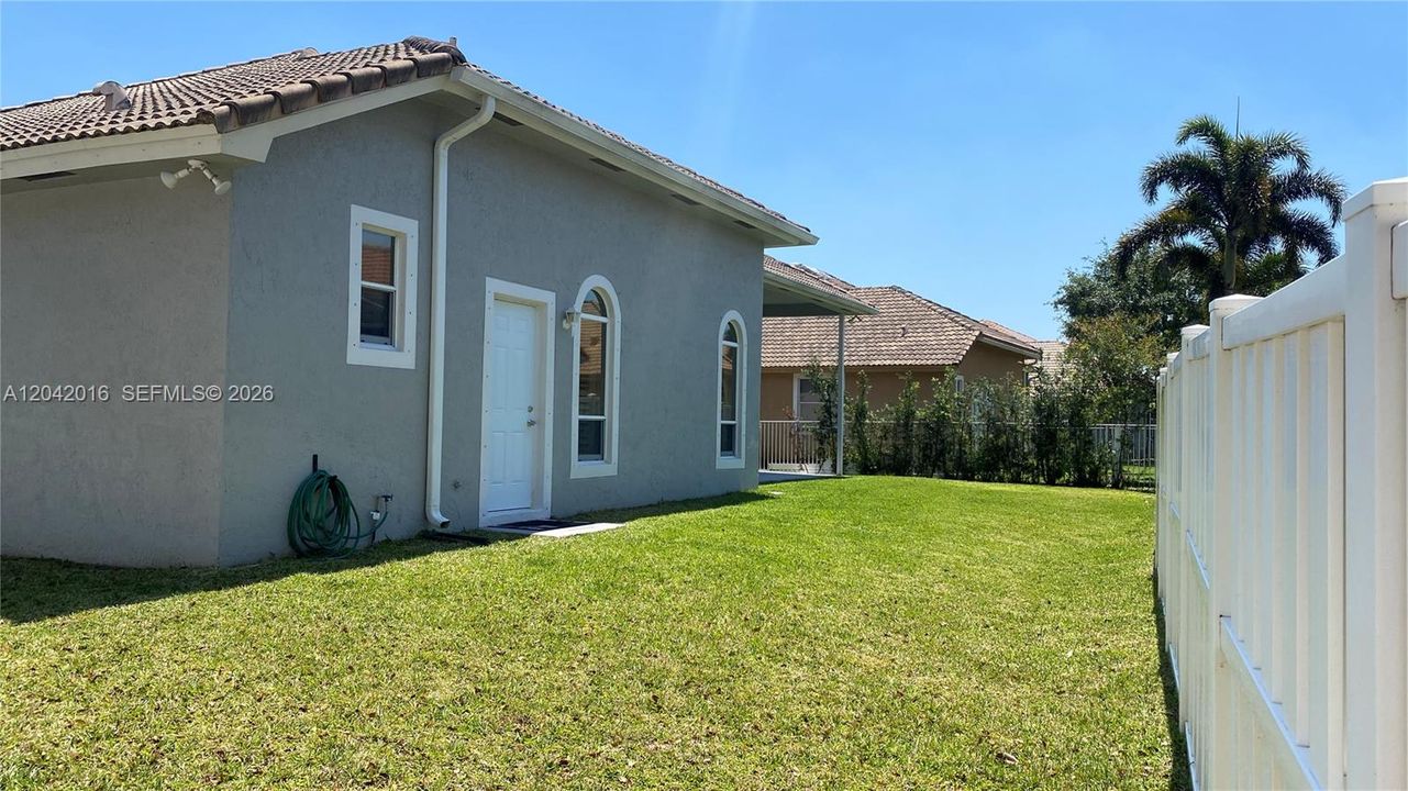 For Rent: $5,500 (5 beds, 3 baths, 2829 Square Feet)
