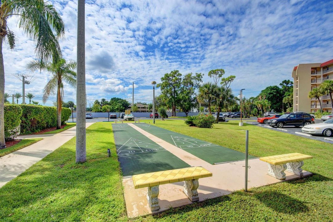 63-web-or-mls-60-print-Via Poinciana (13