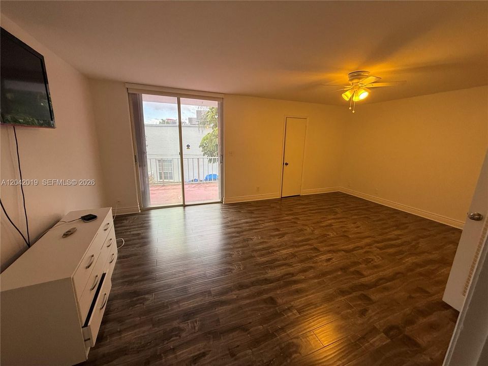 En Renta: $2,995 (2 camas, 2 baños, 1637 Pies cuadrados)