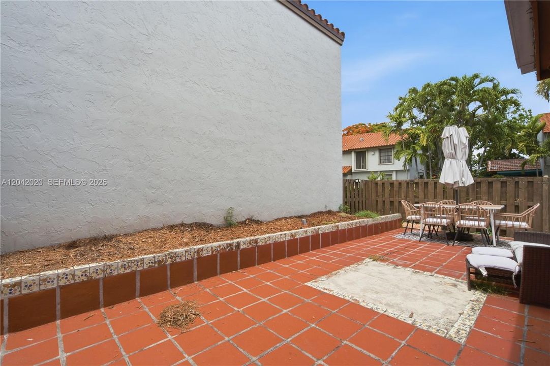 For Sale: $410,000 (3 beds, 2 baths, 1306 Square Feet)