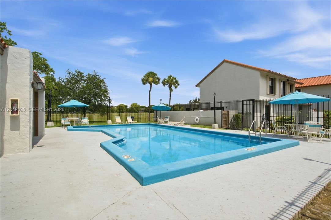 For Sale: $410,000 (3 beds, 2 baths, 1306 Square Feet)