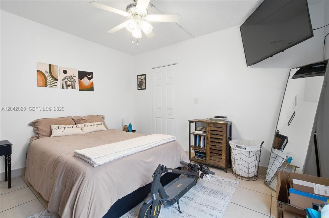 For Sale: $410,000 (3 beds, 2 baths, 1306 Square Feet)