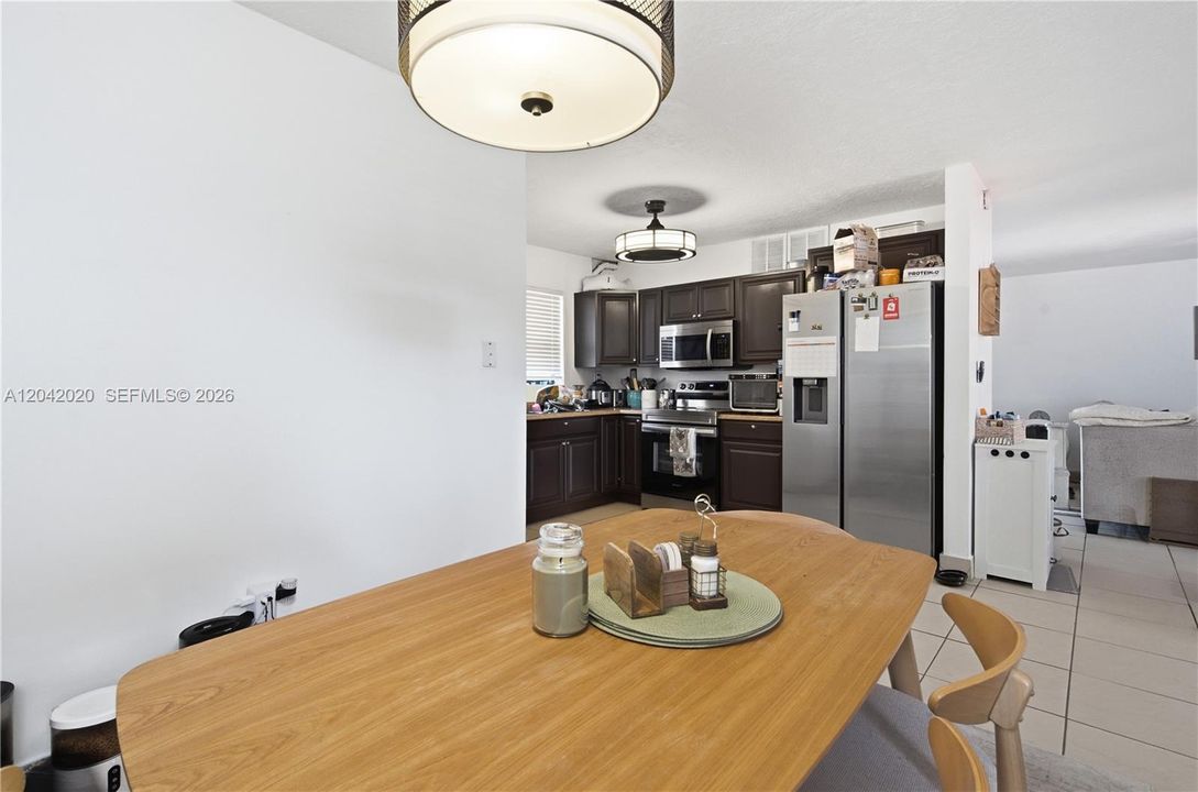 For Sale: $410,000 (3 beds, 2 baths, 1306 Square Feet)