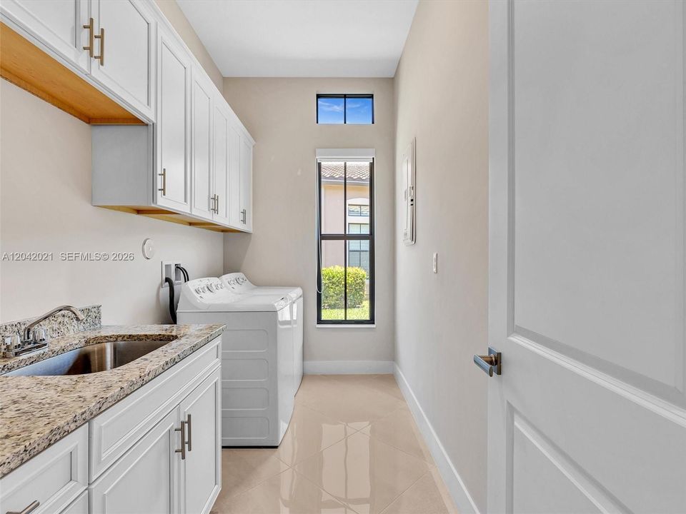 En Venta: $1,780,000 (3 camas, 3 baños, 3227 Pies cuadrados)