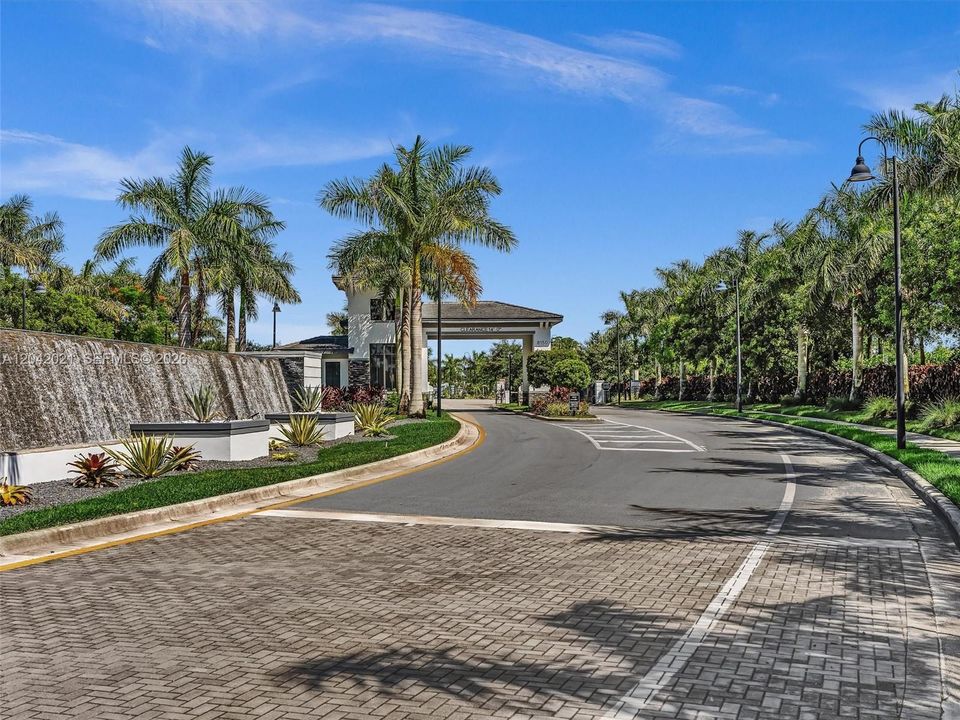 En Venta: $1,780,000 (3 camas, 3 baños, 3227 Pies cuadrados)