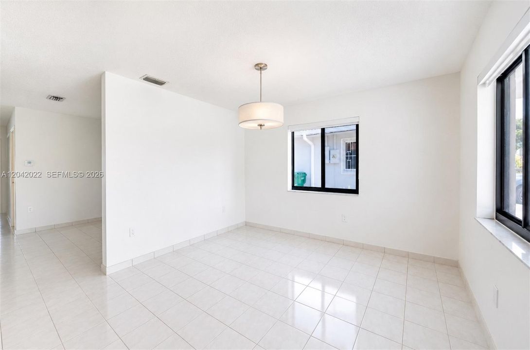 For Sale: $629,000 (3 beds, 2 baths, 1484 Square Feet)