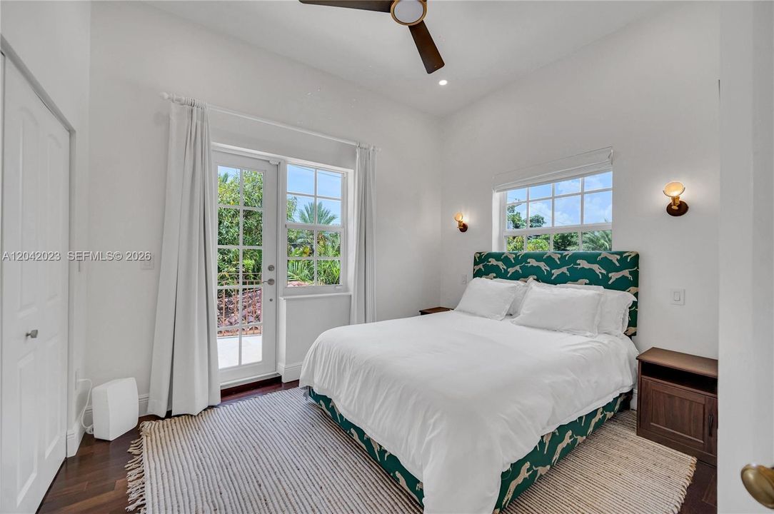 For Rent: $14,500 (5 beds, 4 baths, 3010 Square Feet)