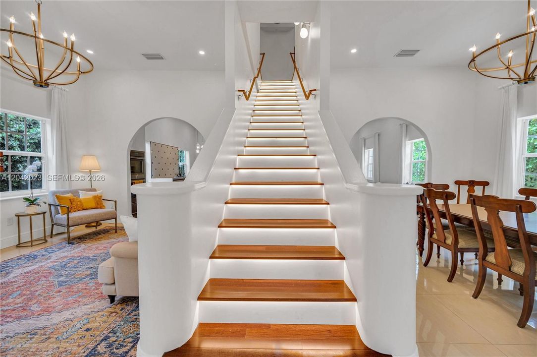 For Rent: $14,500 (5 beds, 4 baths, 3010 Square Feet)