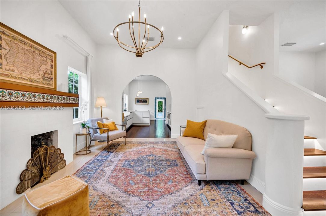 For Rent: $14,500 (5 beds, 4 baths, 3010 Square Feet)
