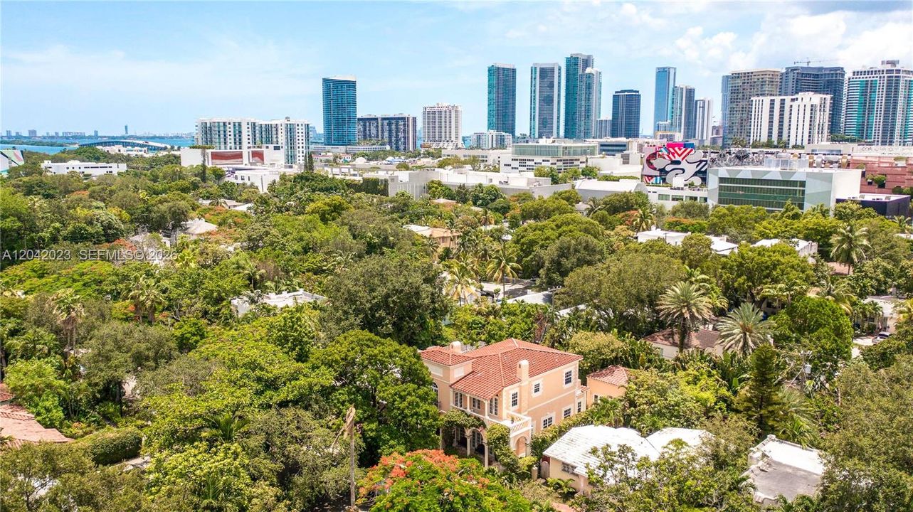 For Rent: $14,500 (5 beds, 4 baths, 3010 Square Feet)
