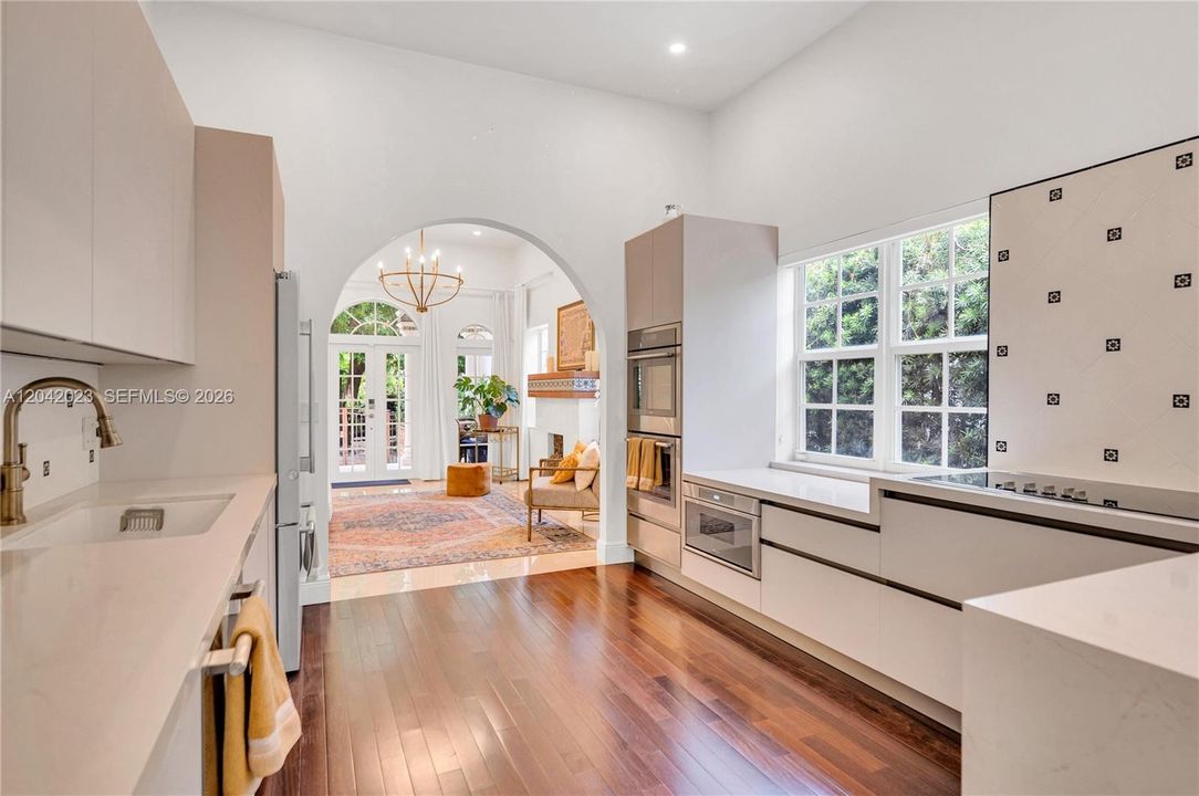 For Rent: $14,500 (5 beds, 4 baths, 3010 Square Feet)