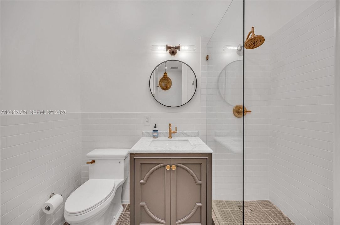 For Rent: $14,500 (5 beds, 4 baths, 3010 Square Feet)