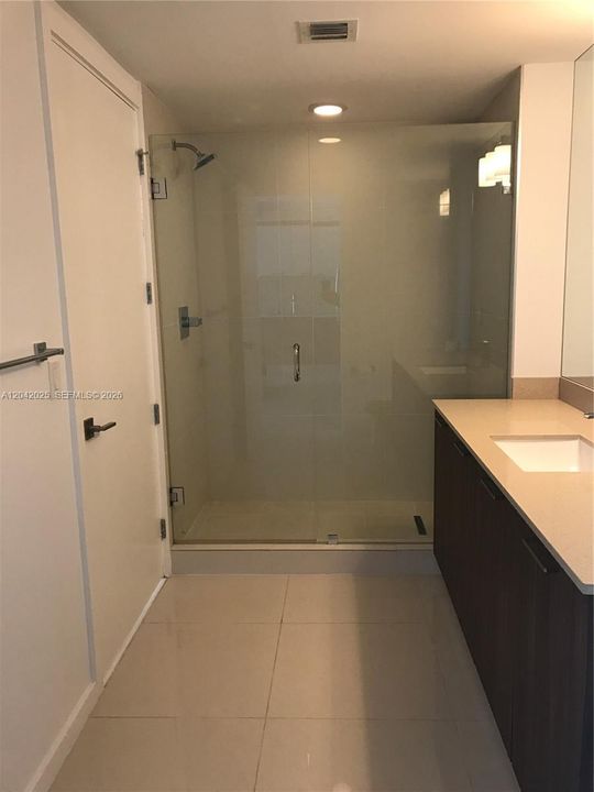 В аренду: $2,600 (1 спален, 1 ванн, 688 Квадратных фут)