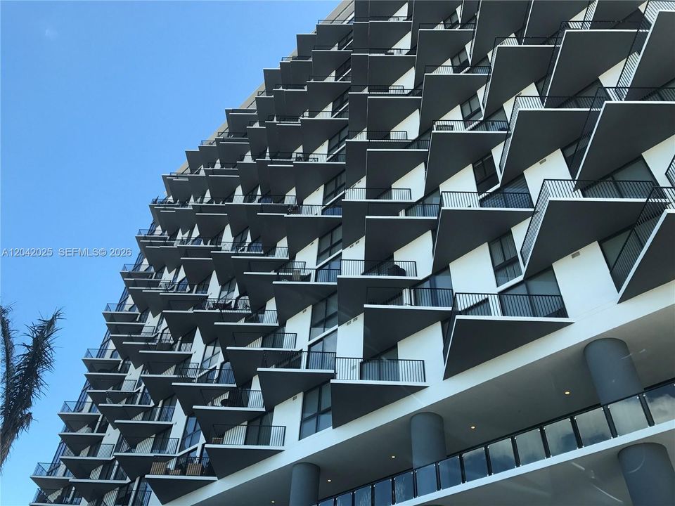 В аренду: $2,600 (1 спален, 1 ванн, 688 Квадратных фут)