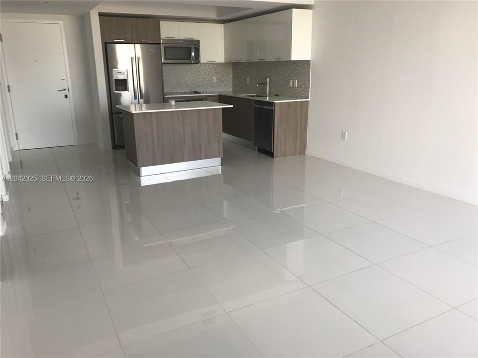 В аренду: $2,600 (1 спален, 1 ванн, 688 Квадратных фут)