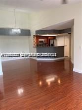 En Renta: $2,625 (3 camas, 2 baños, 1263 Pies cuadrados)