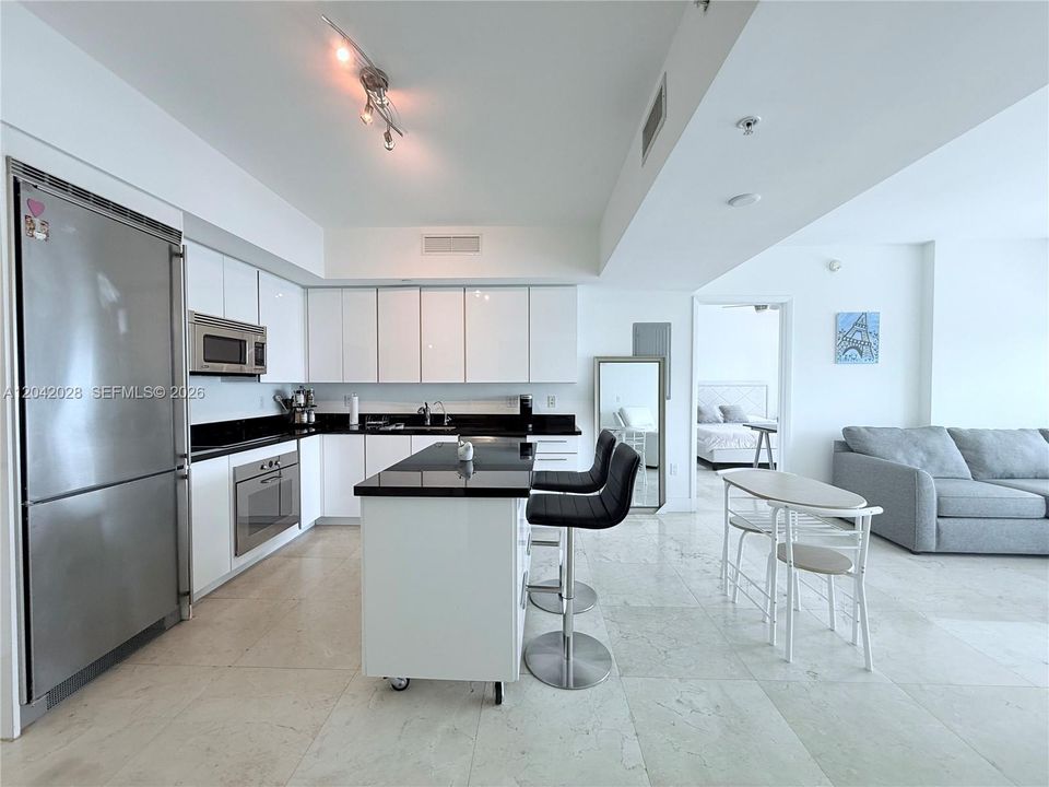 В аренду: $4,400 (2 спален, 2 ванн, 1118 Квадратных фут)