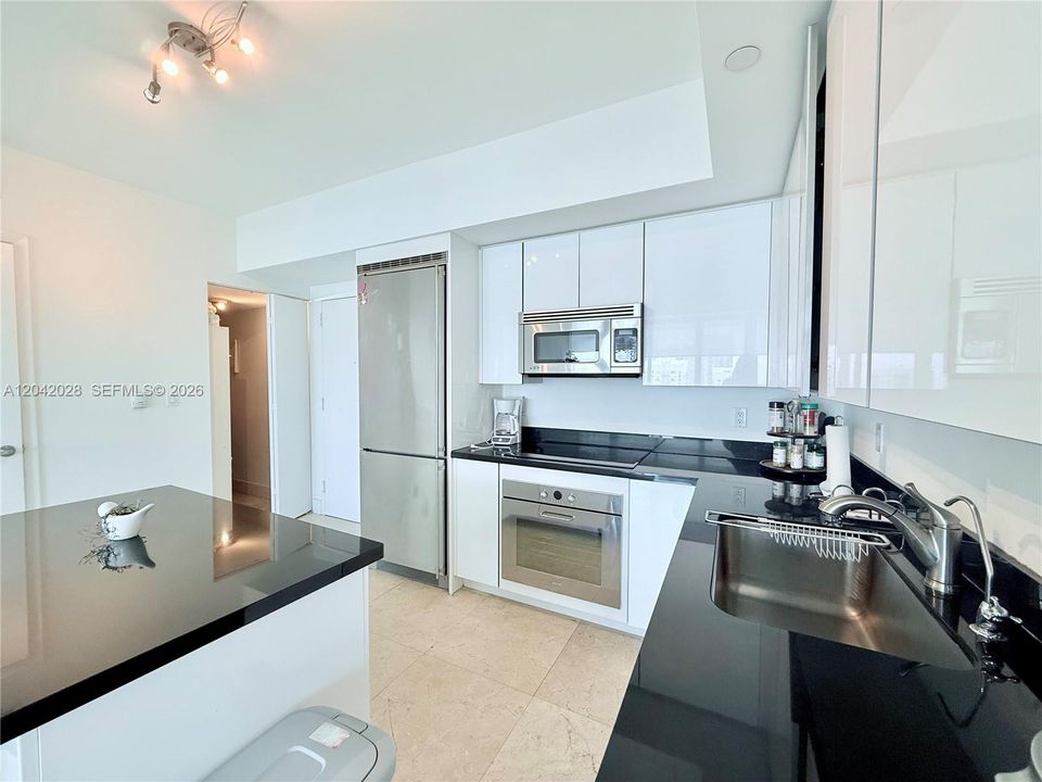 В аренду: $4,400 (2 спален, 2 ванн, 1118 Квадратных фут)