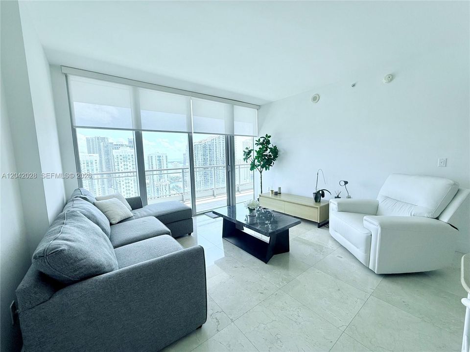 В аренду: $4,400 (2 спален, 2 ванн, 1118 Квадратных фут)