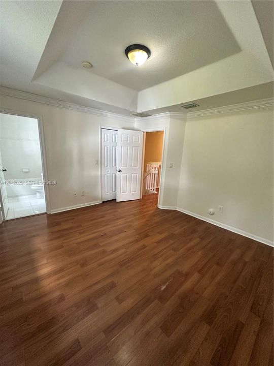 В аренду: $2,400 (4 спален, 3 ванн, 1302 Квадратных фут)