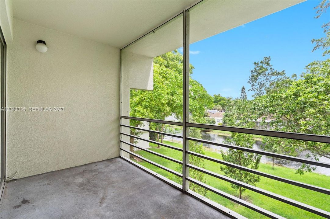 En Venta: $199,000 (2 camas, 2 baños, 944 Pies cuadrados)