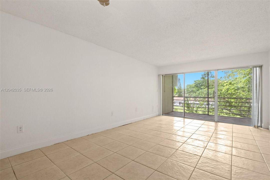 En Venta: $199,000 (2 camas, 2 baños, 944 Pies cuadrados)