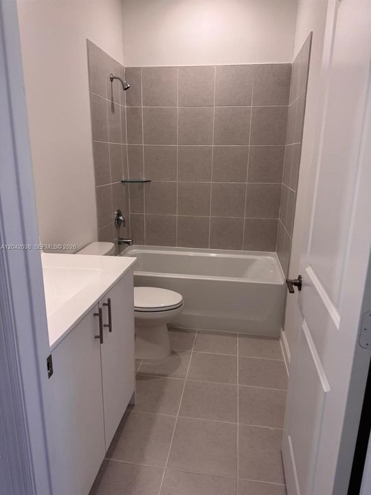 For Rent: $2,600 (3 beds, 2 baths, 1331 Square Feet)