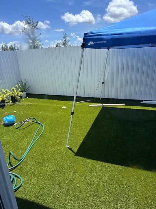 For Rent: $2,600 (3 beds, 2 baths, 1331 Square Feet)