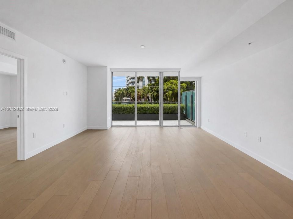 For Rent: $5,250 (1 beds, 2 baths, 1125 Square Feet)