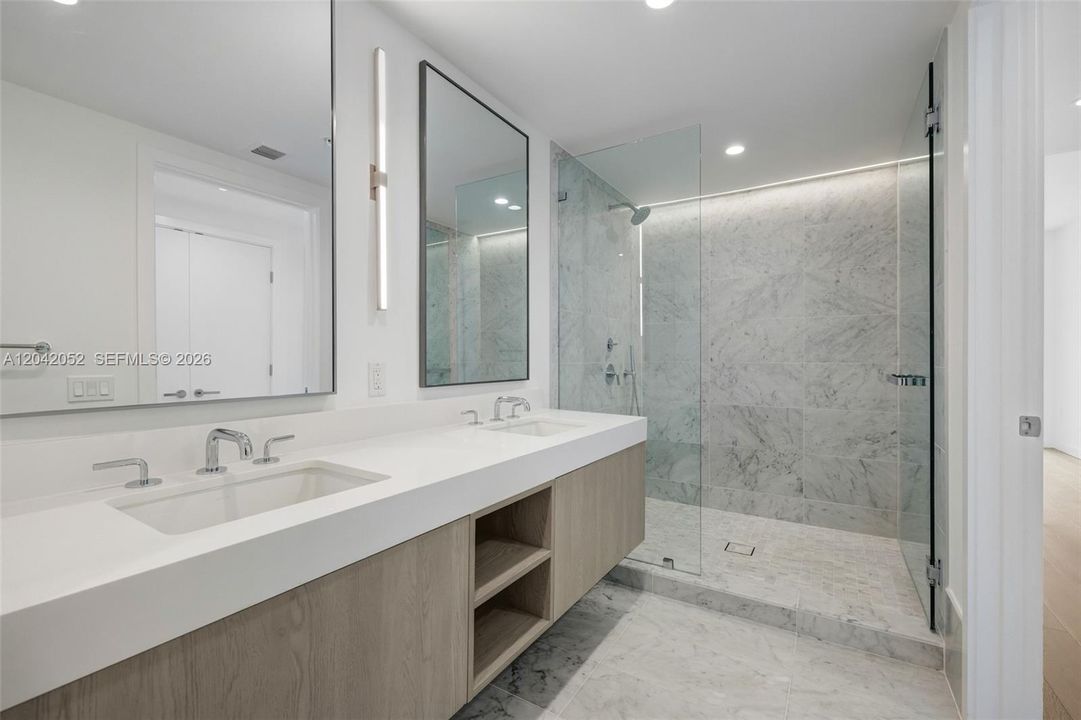For Rent: $5,250 (1 beds, 2 baths, 1125 Square Feet)
