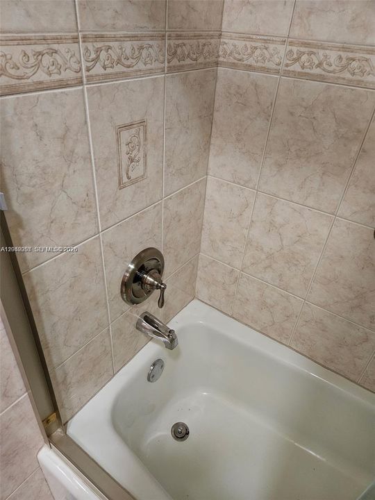 На продажу: $439,000 (2 спален, 2 ванн, 1697 Квадратных фут)