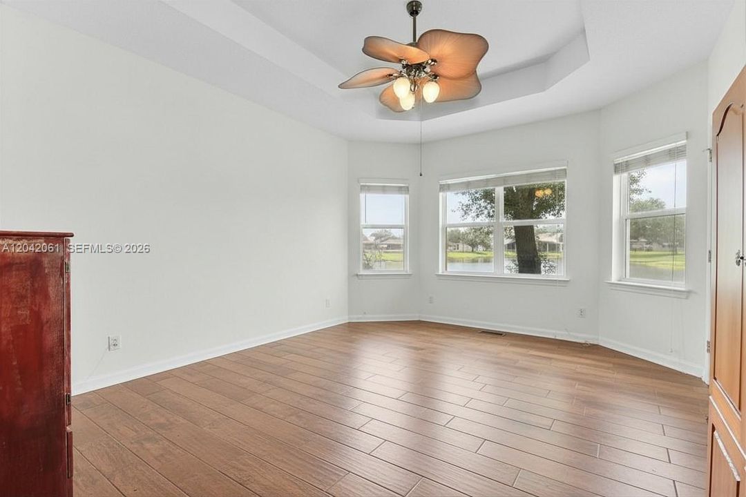 En Venta: $398,000 (3 camas, 2 baños, 2090 Pies cuadrados)
