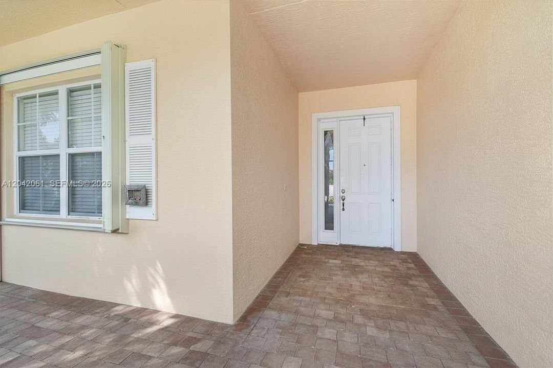 En Venta: $398,000 (3 camas, 2 baños, 2090 Pies cuadrados)
