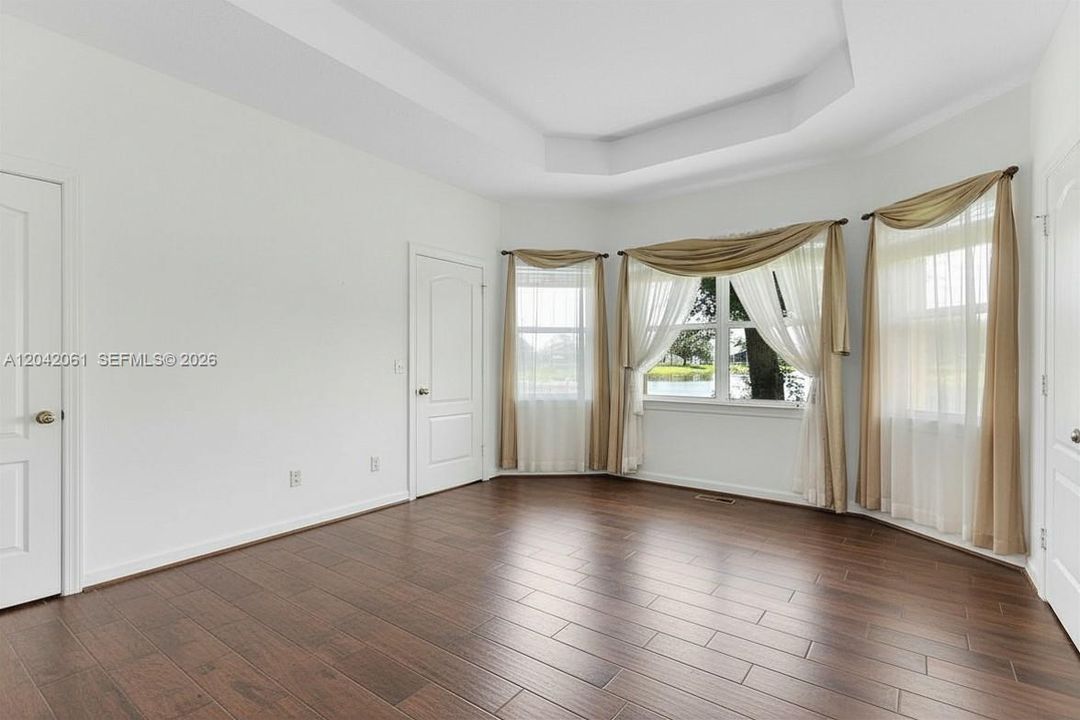 En Venta: $398,000 (3 camas, 2 baños, 2090 Pies cuadrados)