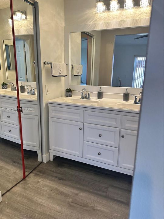 Principal Bathroom