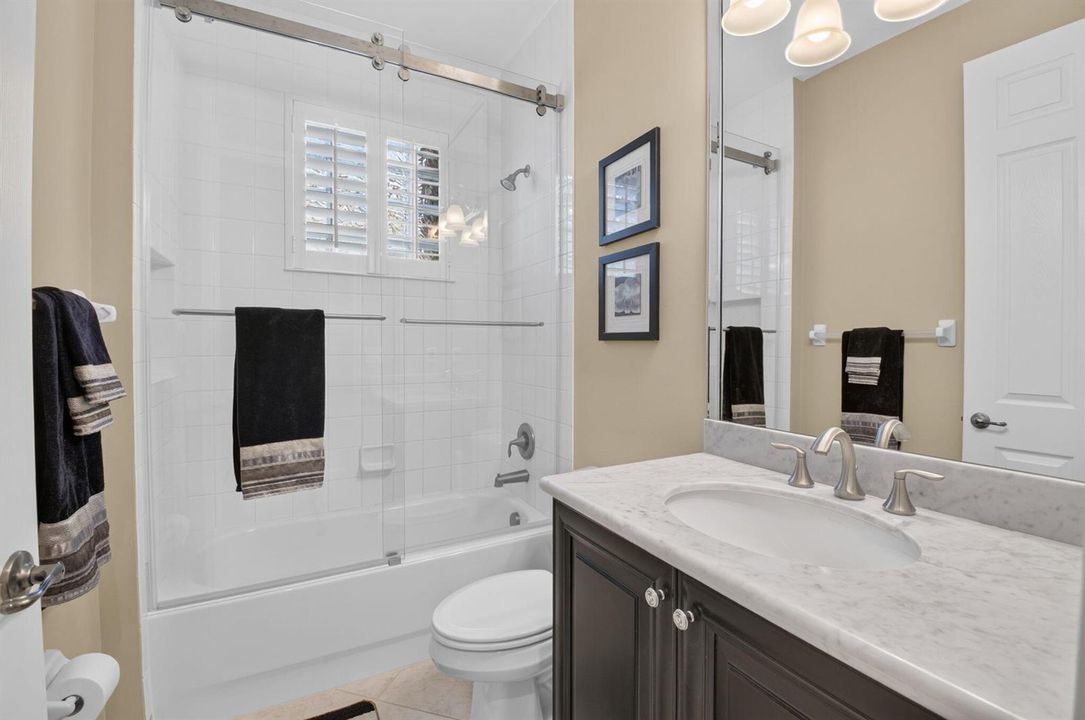 Full Guest Bathroom