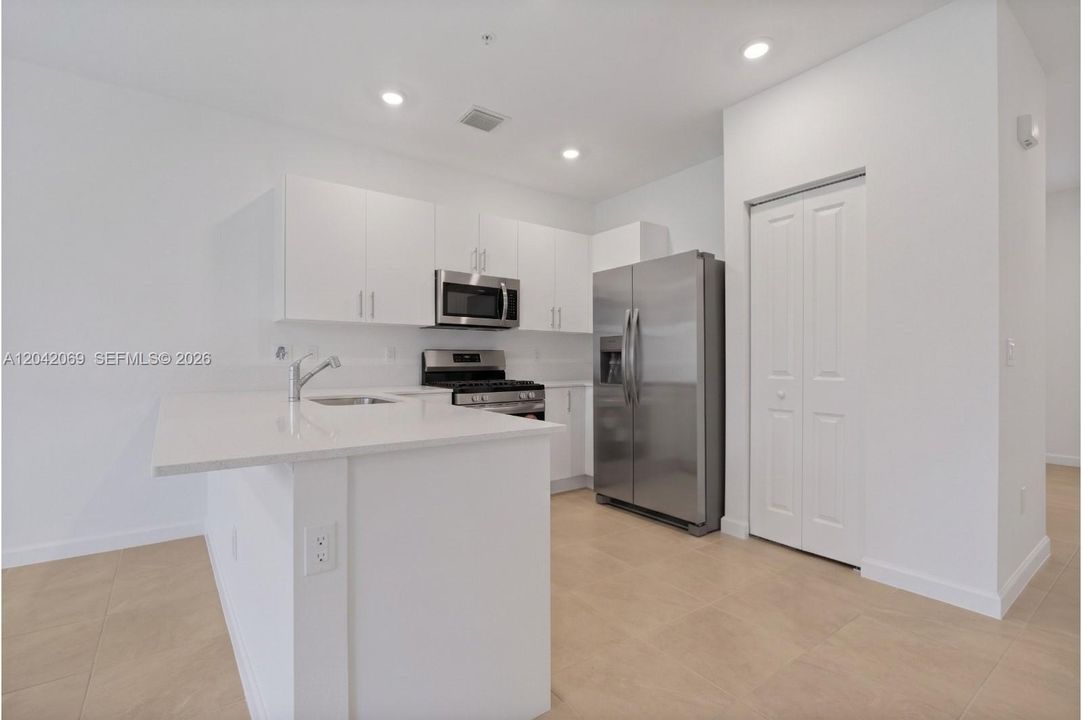 For Sale: $599,000 (3 beds, 2 baths, 1756 Square Feet)