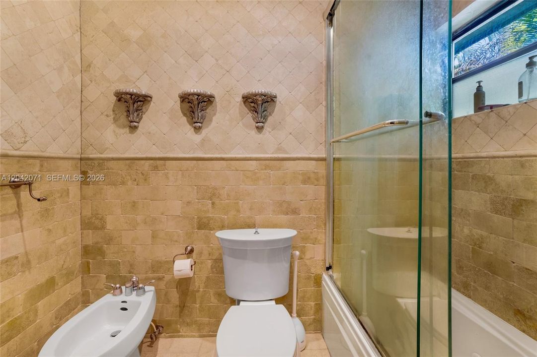В аренду: $7,100 (3 спален, 3 ванн, 2329 Квадратных фут)