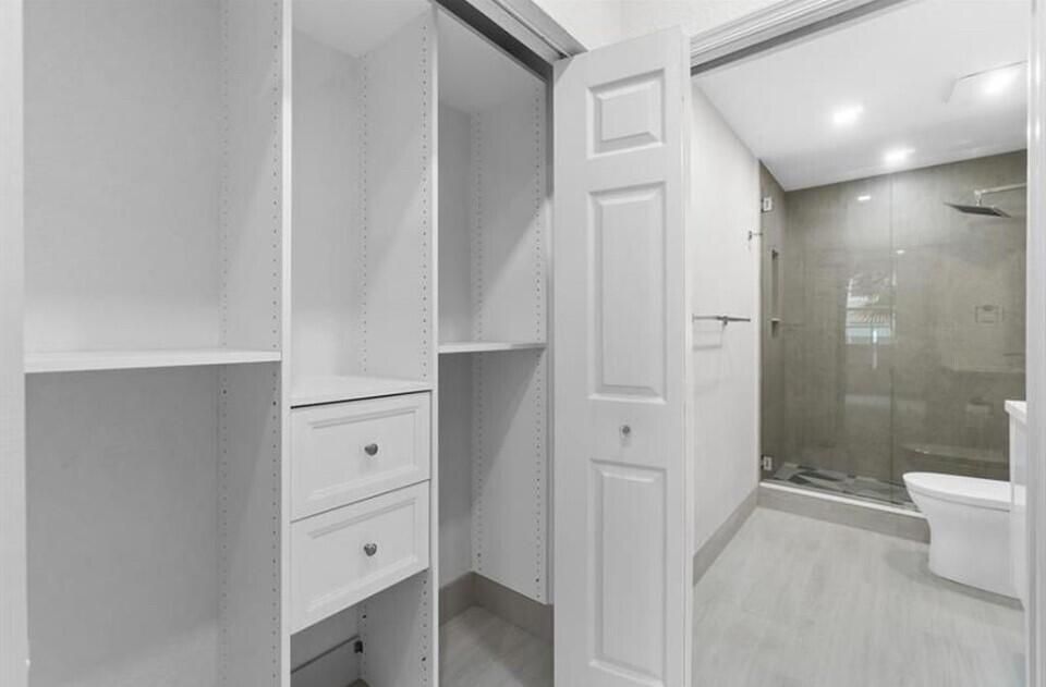 8 Closet 1