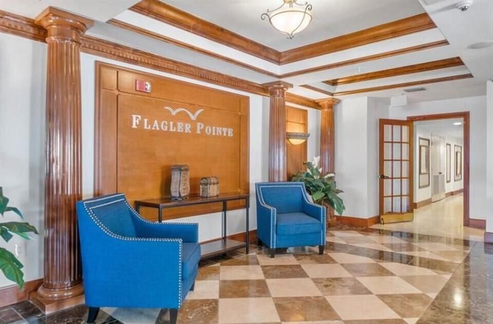 Building - Lobby