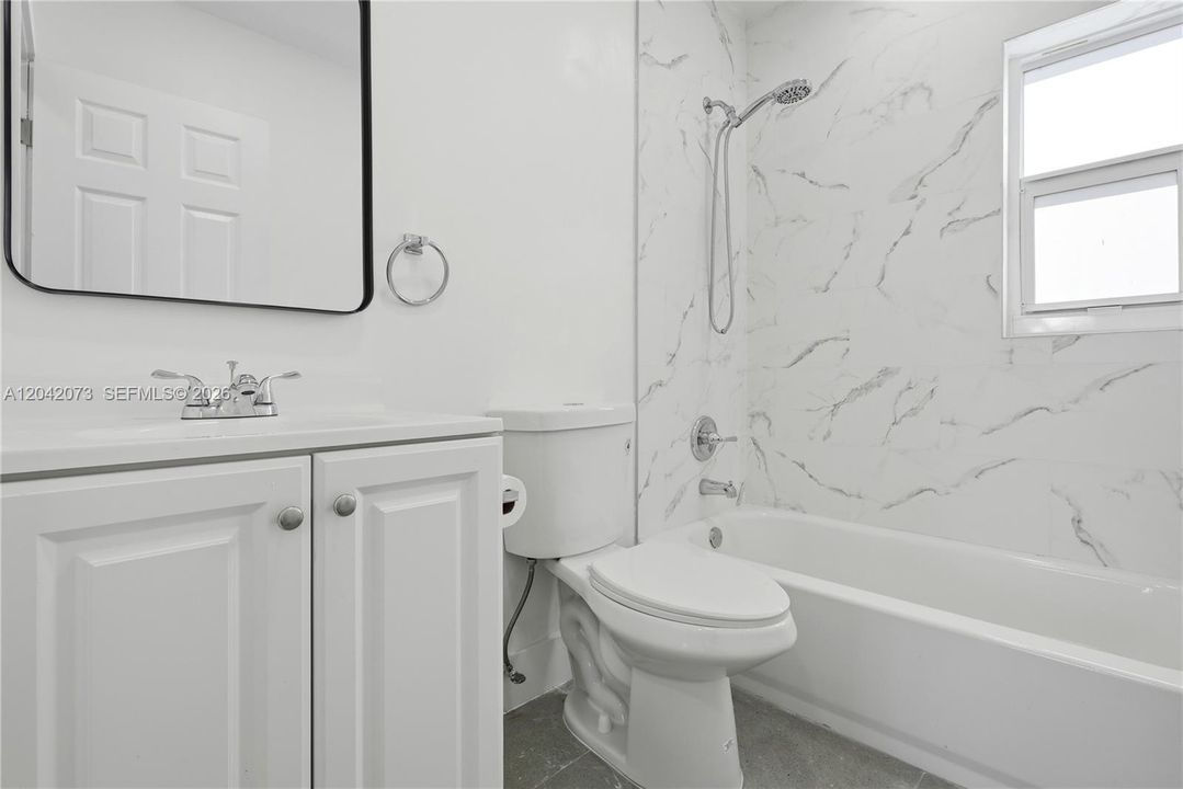 En Venta: $570,000 (4 camas, 2 baños, 1372 Pies cuadrados)