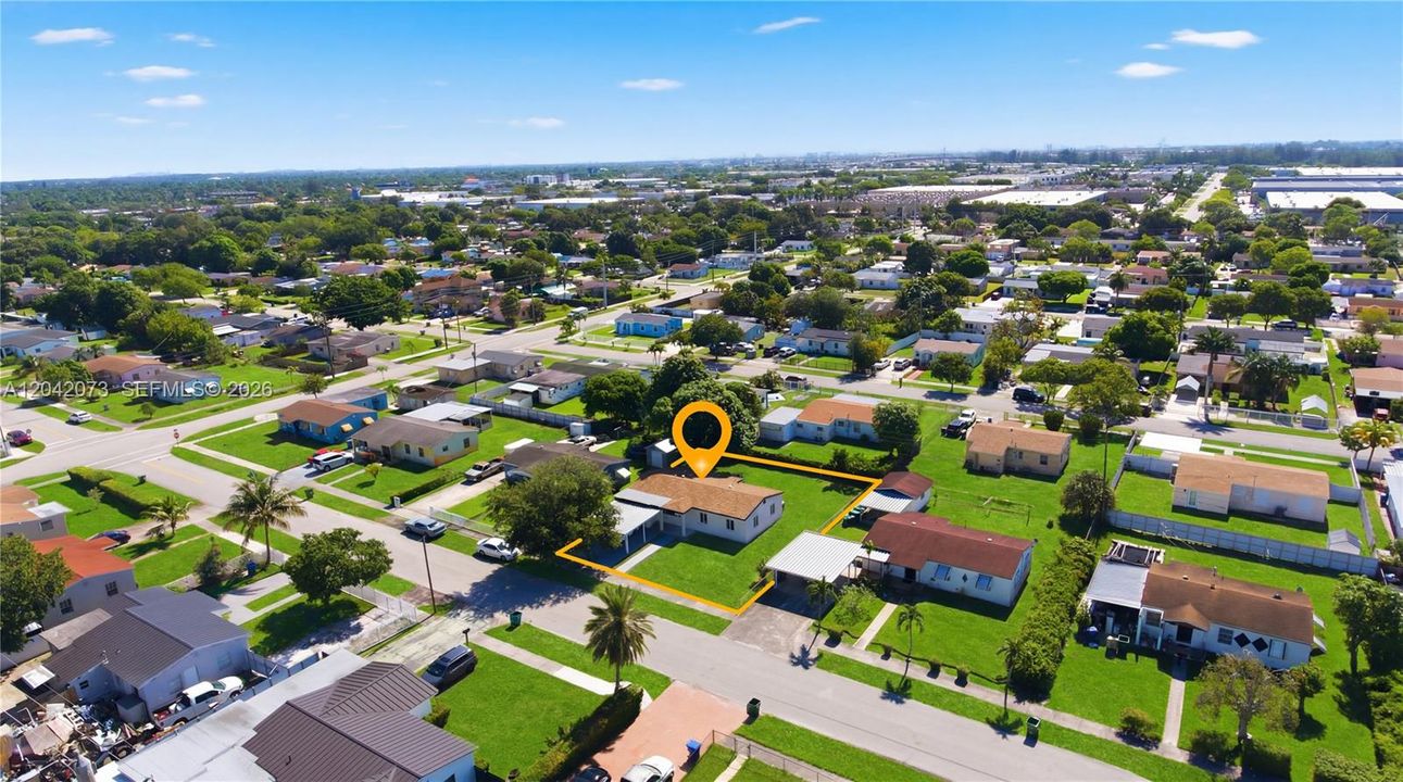En Venta: $570,000 (4 camas, 2 baños, 1372 Pies cuadrados)