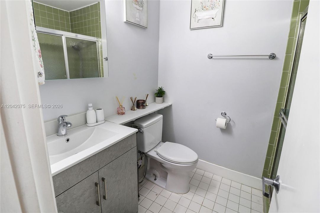 En Venta: $280,000 (2 camas, 2 baños, 1373 Pies cuadrados)