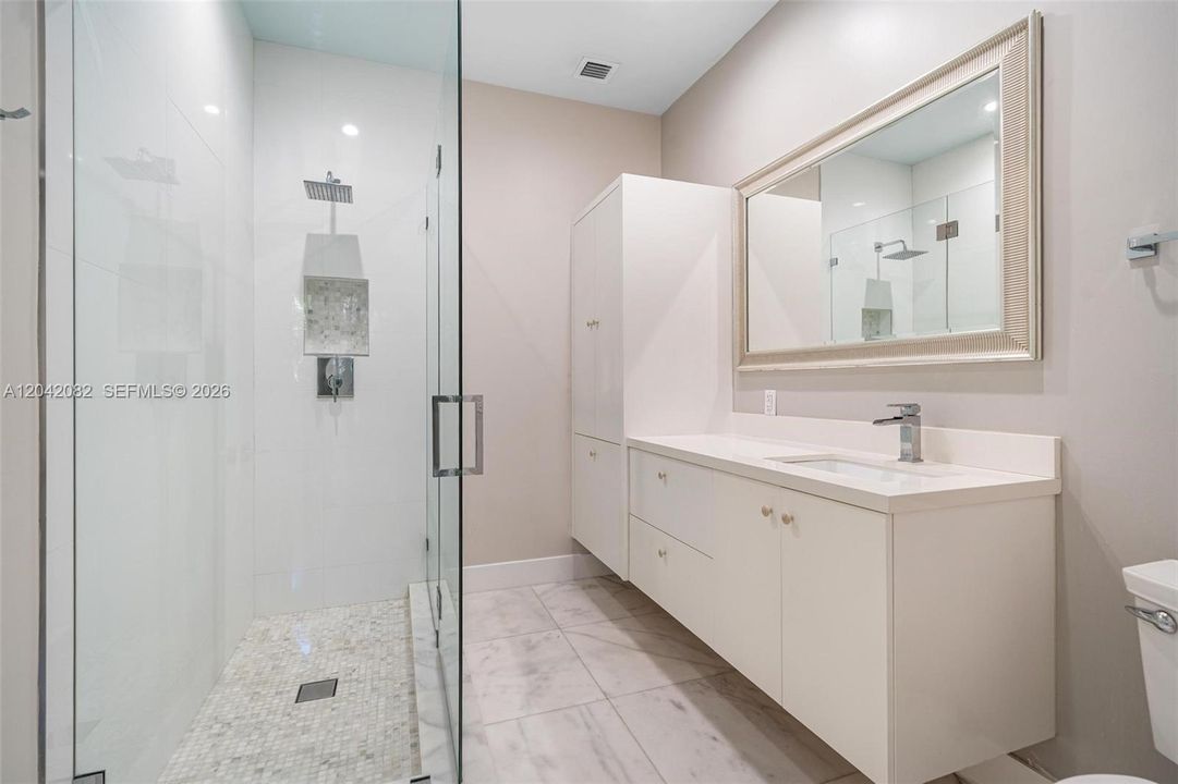 В аренду: $15,000 (4 спален, 5 ванн, 3185 Квадратных фут)