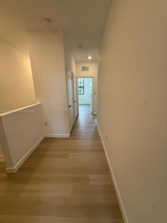 На продажу: $309,900 (3 спален, 2 ванн, 1466 Квадратных фут)
