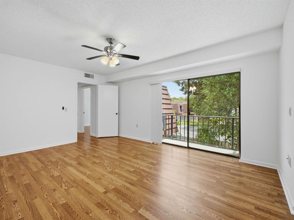 Primary_Bedroom_3