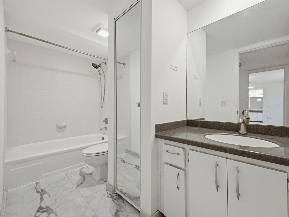 Guest_Bathroom